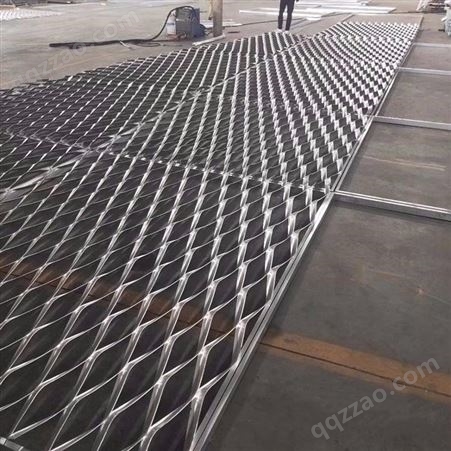 建筑钢板网脚踏板 防锈钢笆网 菱形脚踏板网实体厂家