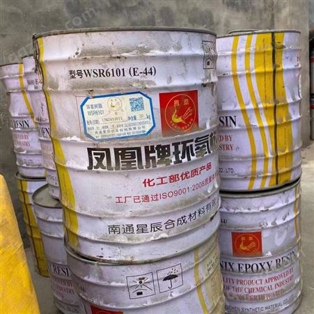 广西回收油漆工业防腐涂料回收厂家本人回收油漆涂料