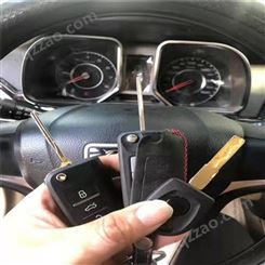 长沙开车锁电话 钥匙不慎锁在车里 开车锁