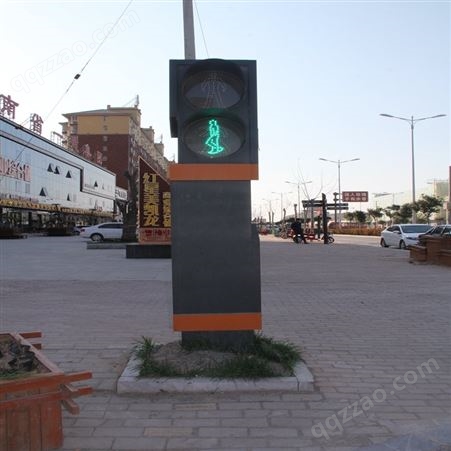 人行道信号灯生产商新世纪太阳能移动红绿灯现货供应
