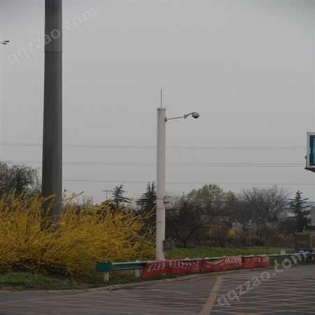 新世纪厂家定制生产道路监控杆 机动车监控立杆 交通标志信号灯杆