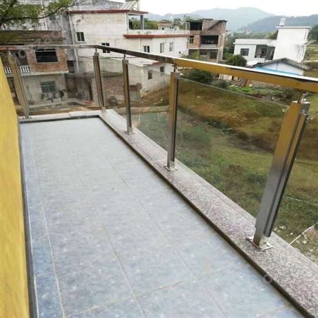 304拉丝不锈钢玻璃楼梯庭院护栏立柱  启晟工程扶手定制
