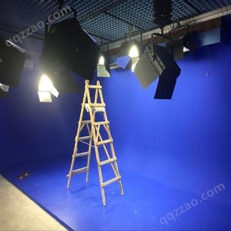 耀诺专业蓝箱制作设计团队演播室灯光安装布置